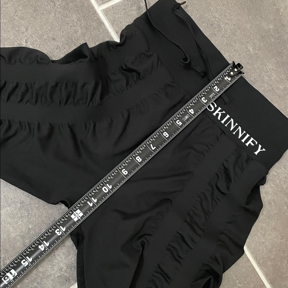 Women's Black Pants - Picture 7 of 10